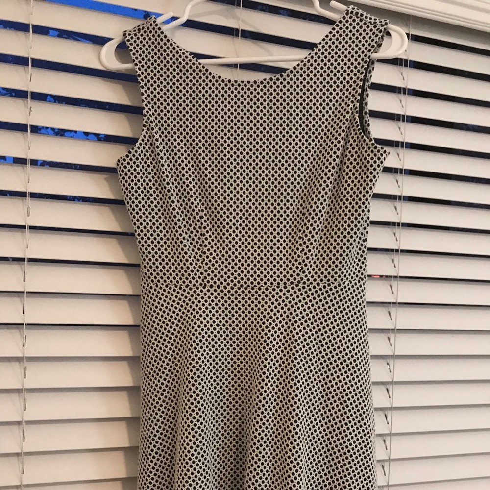 Black & white woven patterned dress